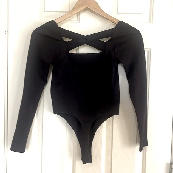Anthropologie The Viv Long Sleeve Criss Cross Back Bodysuit in Black Size XXS/XS - Picture 6 of 7